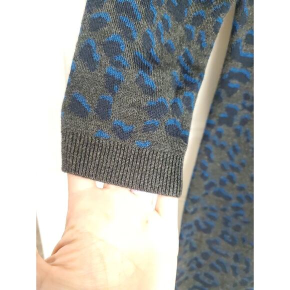 Women's LOFT Gray & Blue Animal Print Knee Length Sweater Dress | Size Petite S - Picture 6 of 8